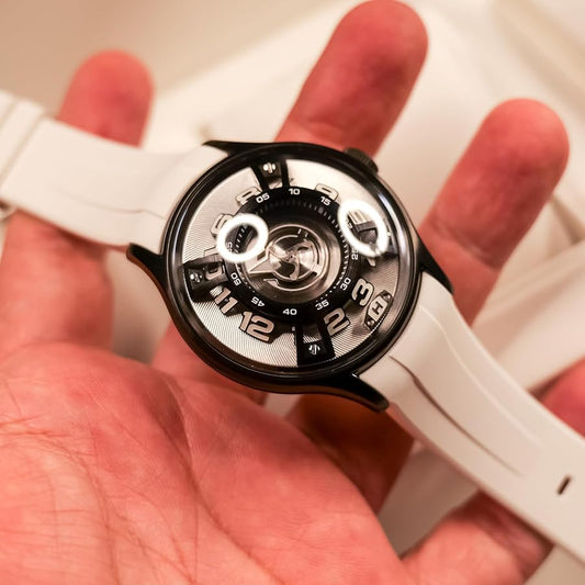 Stolz Spaceship Nebula White